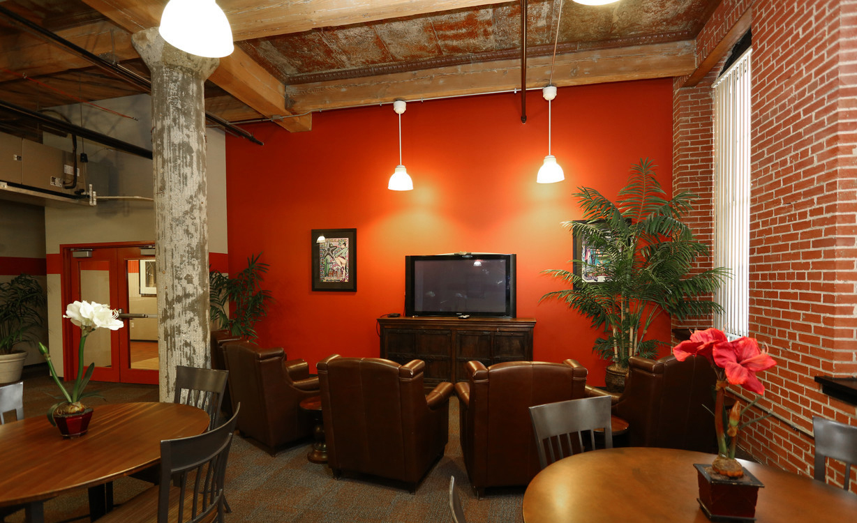 Soulard Market Loft Apartments Saint Louis Mo Welcome Home [ 750 x 1228 Pixel ]